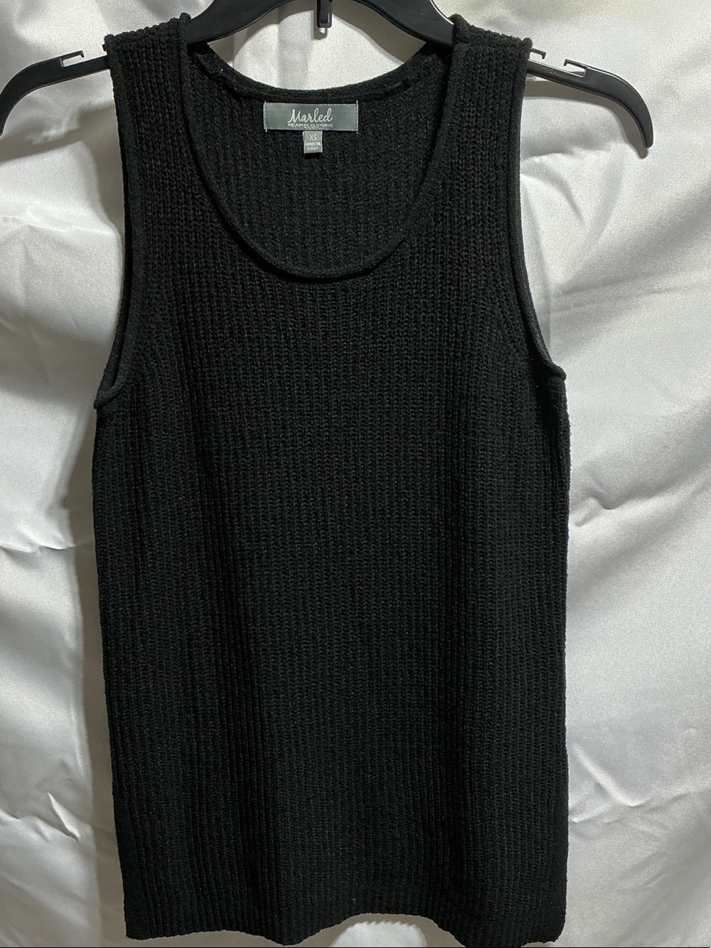 Marled XS Black Ribbed Knit Crewneck Tank Sweater sleeveless excellent